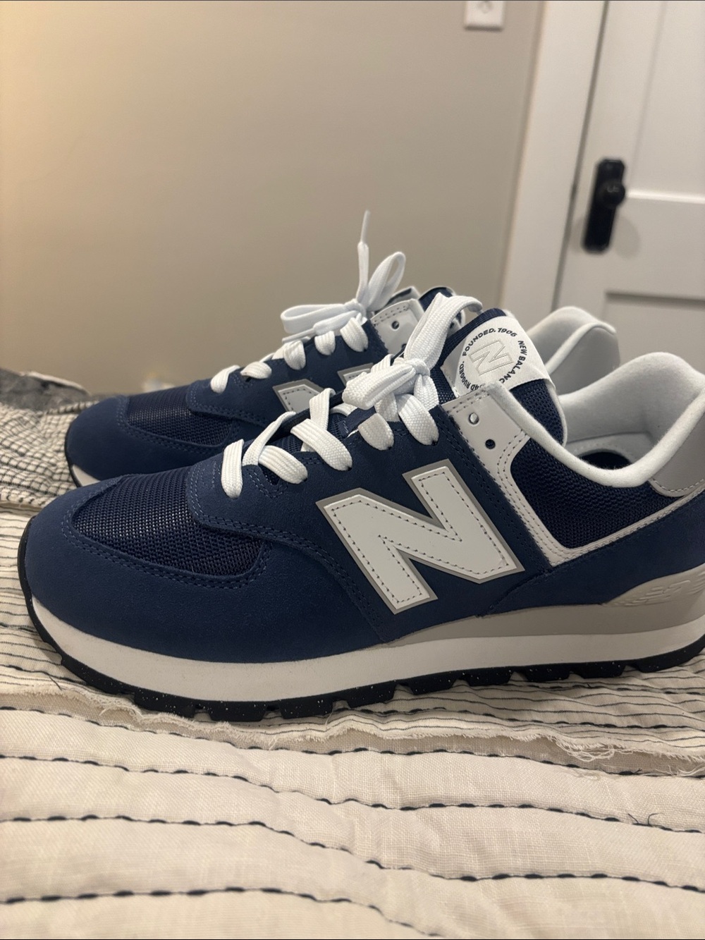 New Balance 574 Rugged Men Navy and White Retro Runner Sneakers